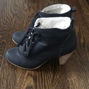 Sherpa lined black booties